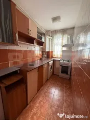 Apartament 3 camere, decomandat, etajul 3, zona 9 Mai 