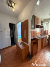 Apartament 3 camere, decomandat, etajul 3, zona 9 Mai 