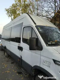 Microbuz Iveco daily întreg pentru piese 