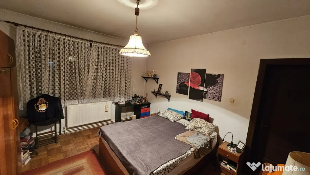 Casă ULTRACENTRALĂ + garaj – ideală firmă sau locuinț