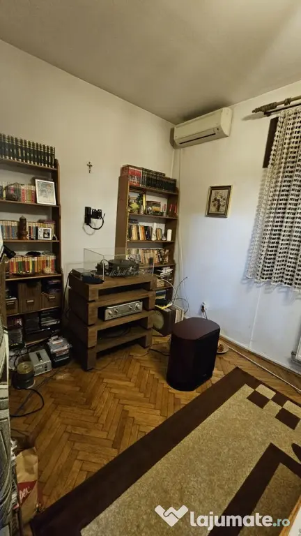 Casă ULTRACENTRALĂ + garaj – ideală firmă sau locuinț
