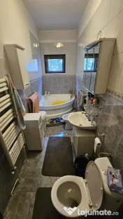 Casă ULTRACENTRALĂ + garaj – ideală firmă sau locuinț 