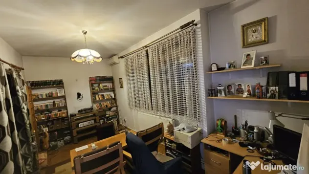 Casă ULTRACENTRALĂ + garaj – ideală firmă sau locuinț
