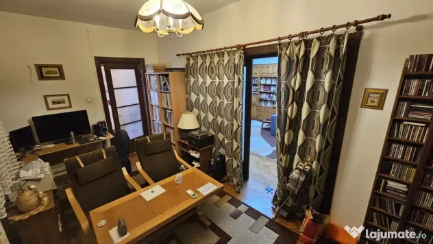 Casă ULTRACENTRALĂ + garaj – ideală firmă sau locuinț