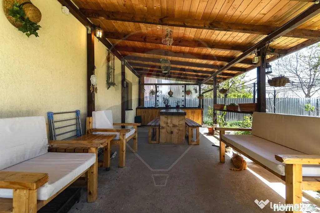 Casa de Poveste - Feldioara, str. Barsei/ 4 camere/ curte!