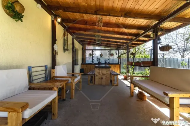 Casa de Poveste - Feldioara, str. Barsei/ 4 camere/ curte!