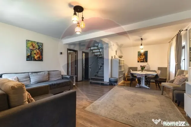Casa de Poveste - Feldioara, str. Barsei/ 4 camere/ curte!
