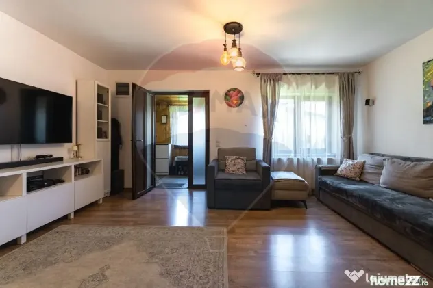Casa de Poveste - Feldioara, str. Barsei/ 4 camere/ curte!