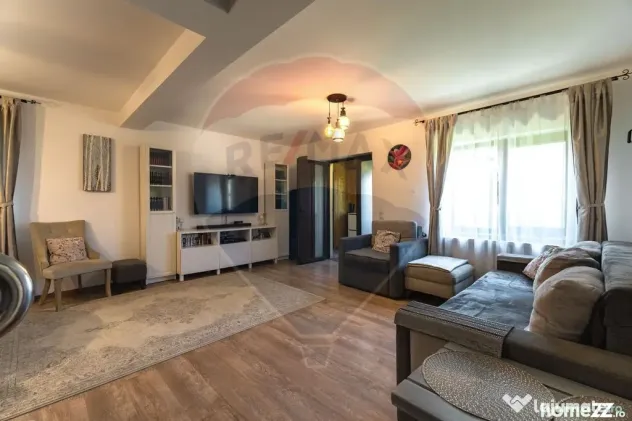 Casa de Poveste - Feldioara, str. Barsei/ 4 camere/ curte!