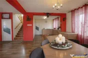 Casa, dotari preferentiale, garaj, curte, gradina, extindere 