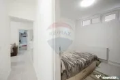 Casă / Vilă cu 3 camere de vânzare în zona Centrală-...