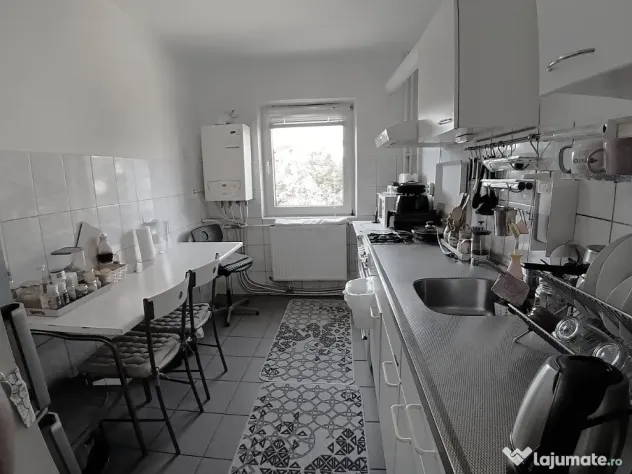 Apartament cu 4 Camere Decomandate in Burdujeni