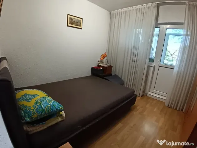 Apartament cu 4 Camere Decomandate in Burdujeni