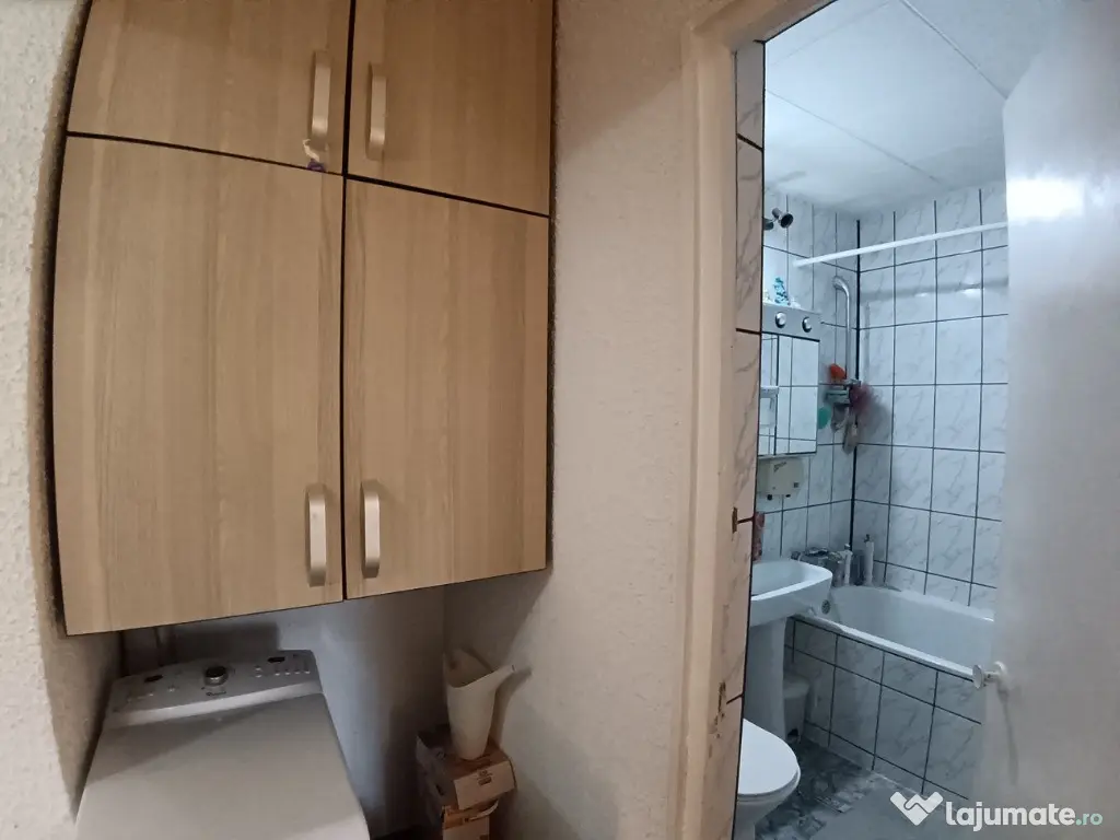 Apartament cu 4 Camere Decomandate in Burdujeni