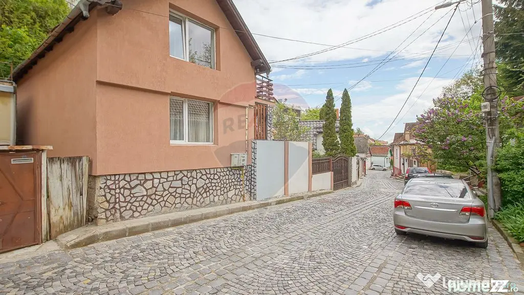 CASĂ INDIVIDUALĂ ÎN SCHEI STRADA PIATRA MARE