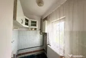 Luminisului, garsoniera, etaj 4 