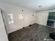 Casă în Șofronea cu 2 corpuri, 5 camere, terase, garaj ș 