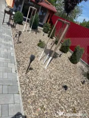 Casă în Șofronea cu 2 corpuri, 5 camere, terase, garaj ș 