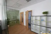 Spatiu, configurat pe trei niveluri, Central, Brasov 