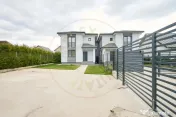 Casa 5 camere, 3 bai-Strada Morii Stefanesti-Arges 