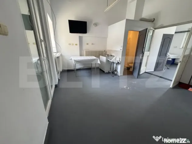 Spațiu Comercial / Birouri de Închiriat – 140 mp – Dev