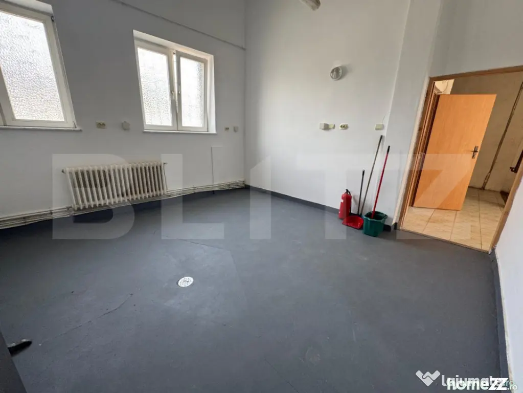 Spațiu Comercial / Birouri de Închiriat – 140 mp – Dev