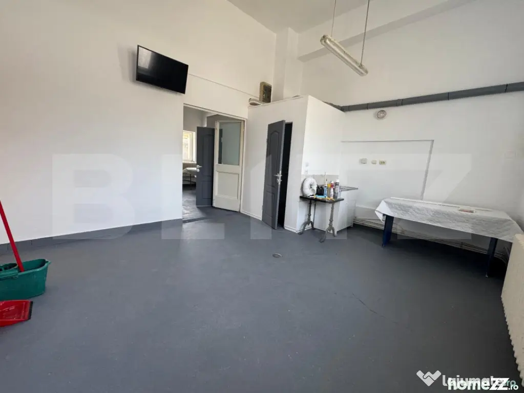 Spațiu Comercial / Birouri de Închiriat – 140 mp – Dev