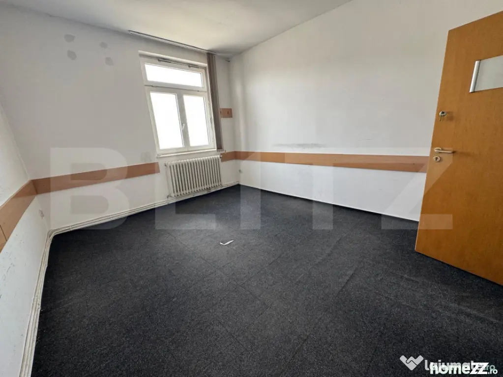 Spațiu Comercial / Birouri de Închiriat – 140 mp – Dev