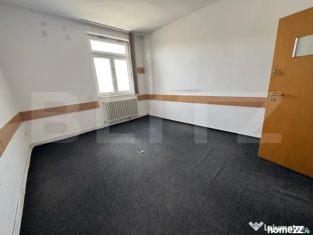 Spațiu Comercial / Birouri de Închiriat – 140 mp – Dev