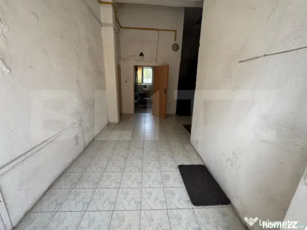 Spațiu Comercial / Birouri de Închiriat – 140 mp – Dev