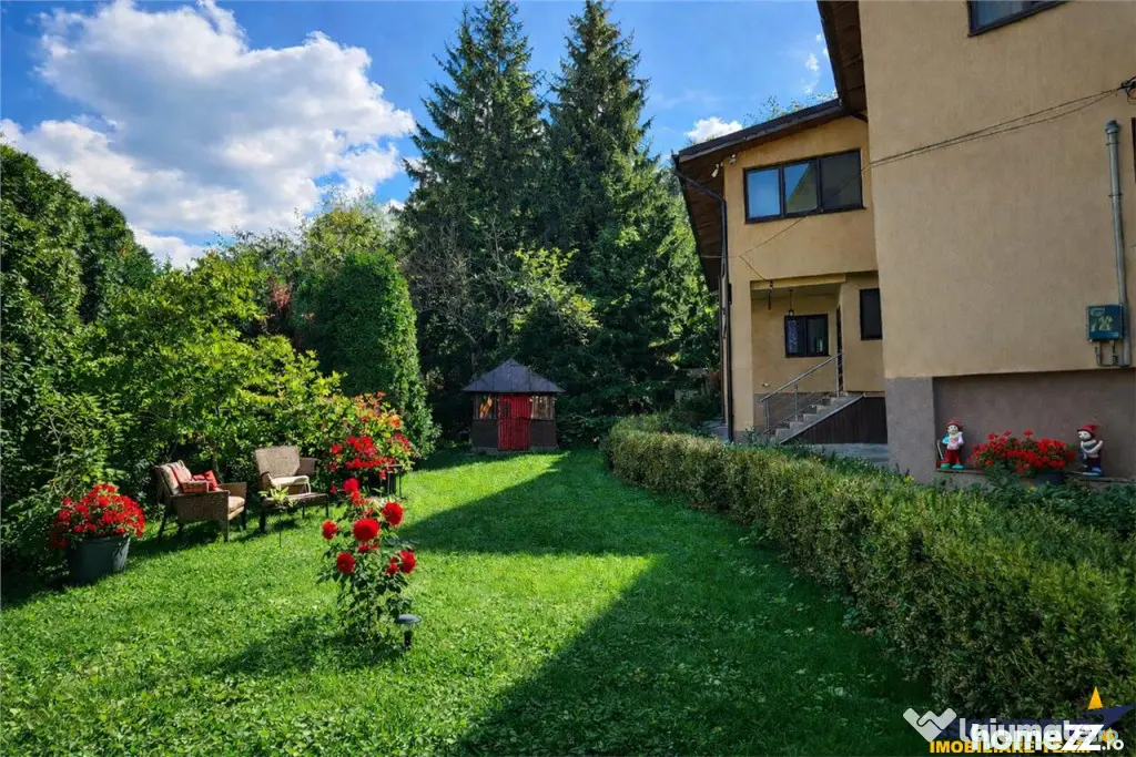 Tur LIVE!Casa cu arhitectura traditionala, curte spatioasa,f