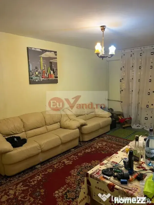 De vanzare apartament 3 camere Micro 16, etaj 4/4, 64.000 euro - Galati (Galati)