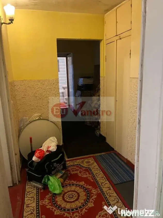 De vanzare apartament 3 camere Micro 16, etaj 4/4, 64.000 euro - Galati (Galati)