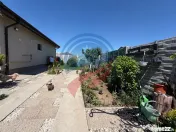 CASA PARTER LOCUITA UTILATA TOTAL IN BARIERA VALCII 