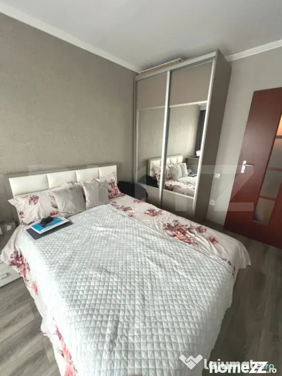 Apartament 4 camere, 86 mp, balcon, 2 băi, etaj intermediar