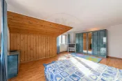 Casă spațioasă cu 8 camere - Pitești - 0% Comision 