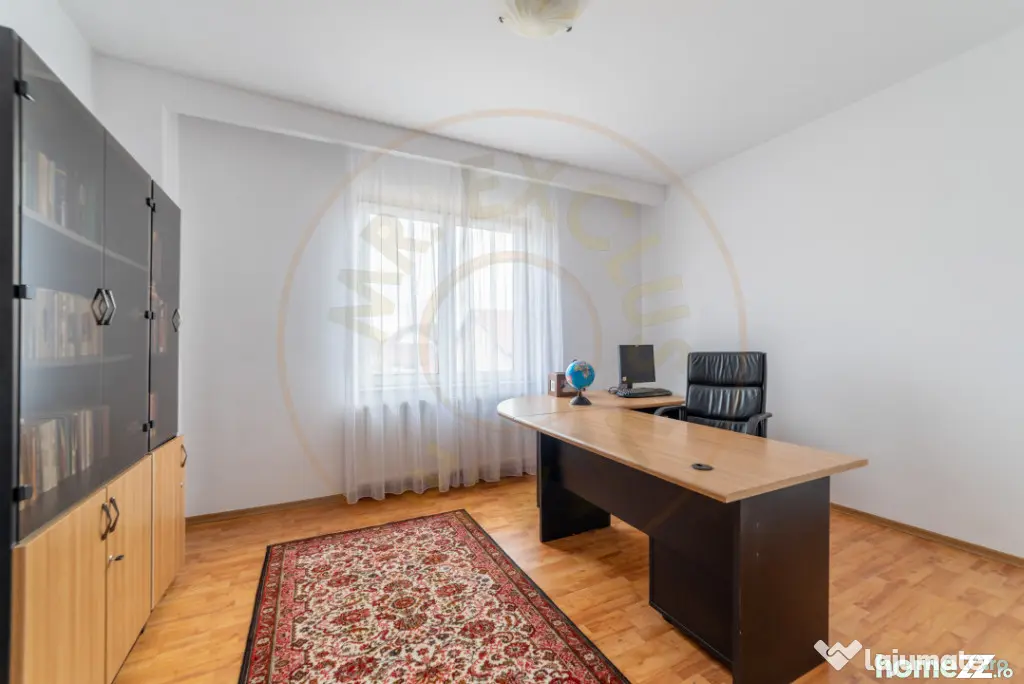 Casă spațioasă cu 8 camere - Pitești - 0% Comision