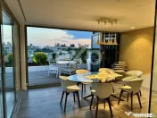 Descopera Luxul: Penthouse 414 mp Cartierul Francez Herastra 
