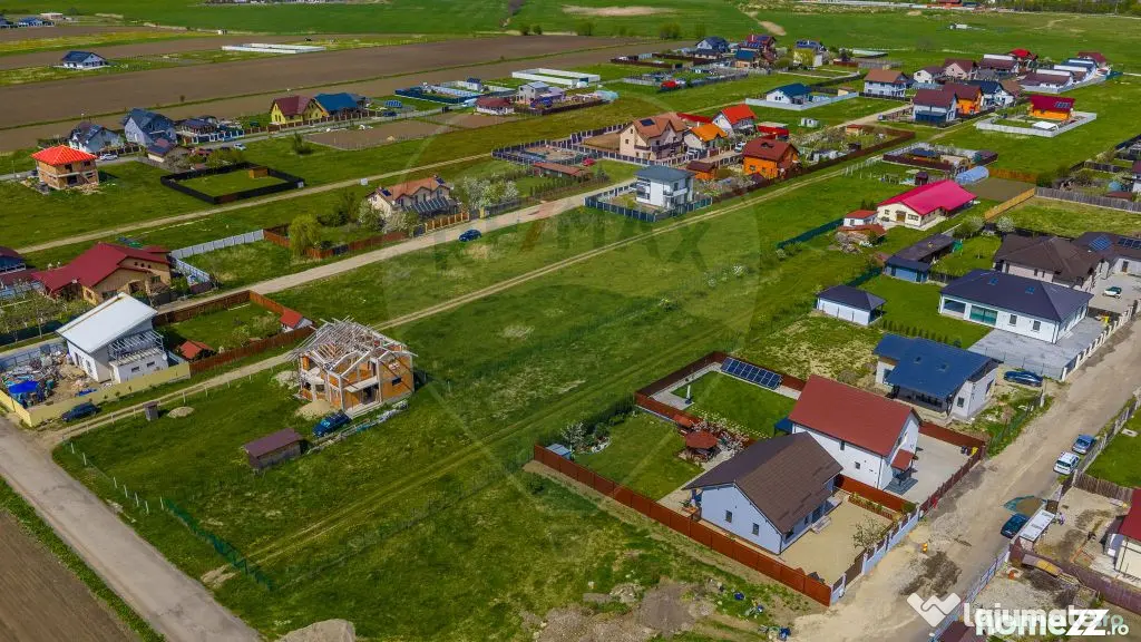 Teren Sânpetru | PUZ aprobat | 434 mp / 868 mp | P+1+M |...