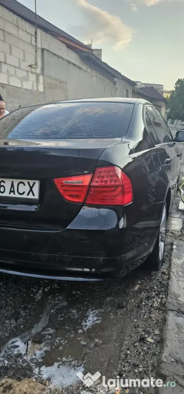Vând BMW 318d e90 2012 facelift cutie automată