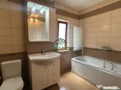 Apartament de inchiriat - 3 camere - Zona Nord 