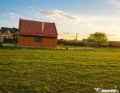 Teren 1.700 mp intravilan, natura, vecinatati bune, potentia 