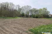 Teren 1.700 mp intravilan, natura, vecinatati bune, potentia 