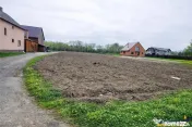 Teren 1.700 mp intravilan, natura, vecinatati bune, potentia 