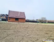 Teren 1.700 mp intravilan, natura, vecinatati bune, potentia 