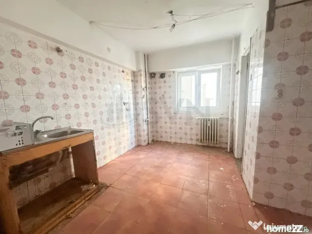 Apartament 4 camere P-ta Romana l ASE