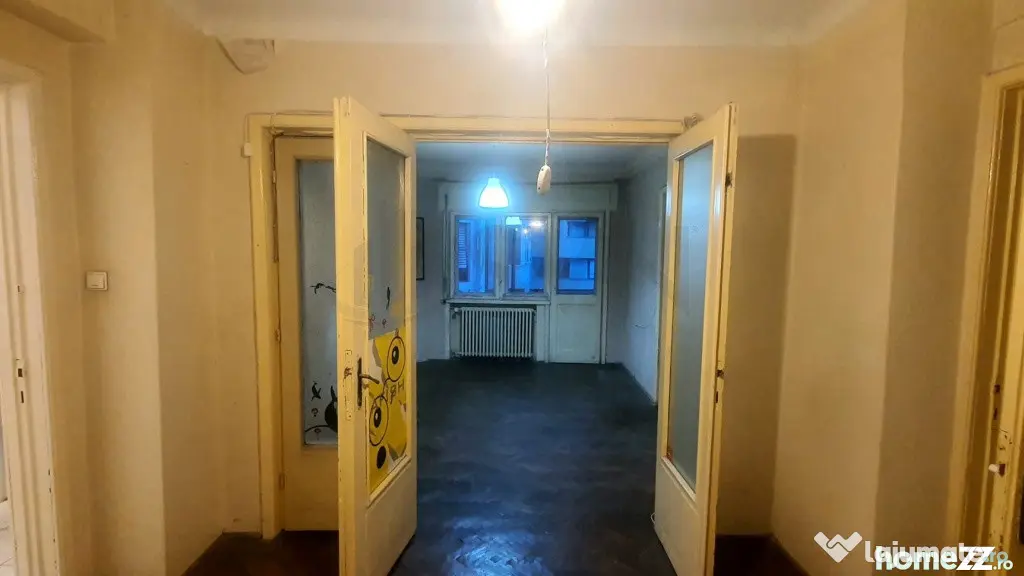 Unirii l Apartament 3 camere l Etaj 2 - Bucuresti (Bucuresti-Ilfov)