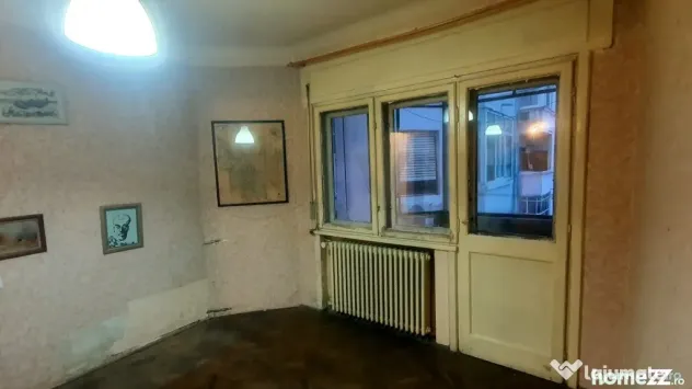 Unirii l Apartament 3 camere l Etaj 2 - Bucuresti (Bucuresti-Ilfov)