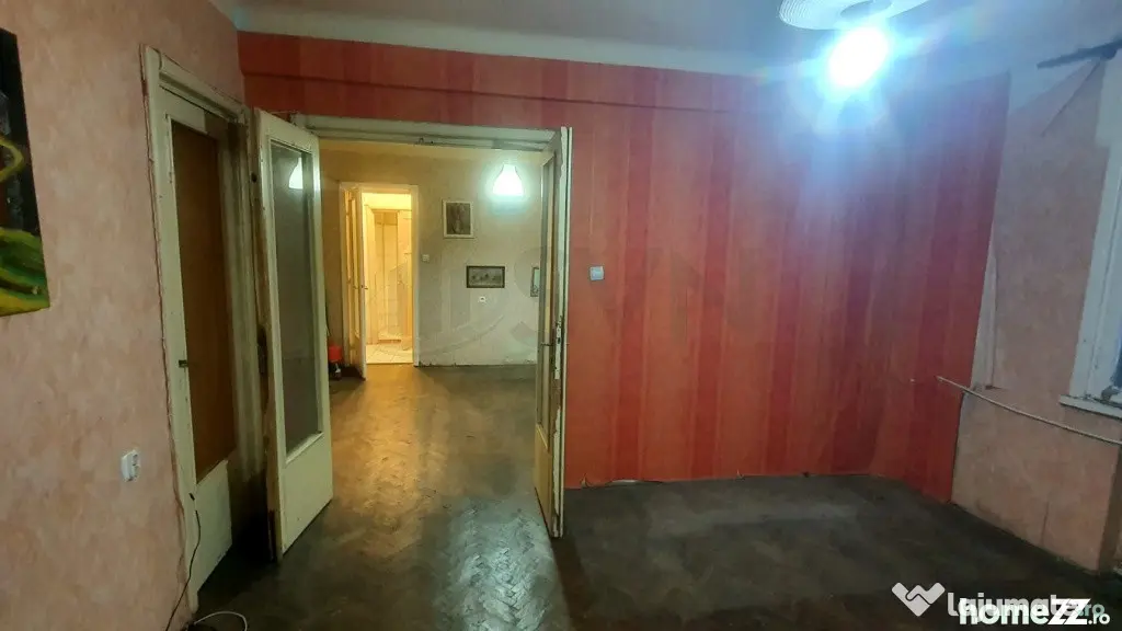 Unirii l Apartament 3 camere l Etaj 2 - Bucuresti (Bucuresti-Ilfov)