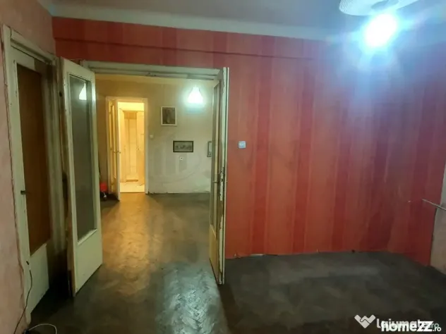 Unirii l Apartament 3 camere l Etaj 2